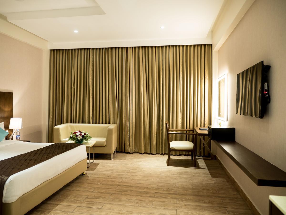 Hotel Grand Ashok Thanjavur Exterior foto