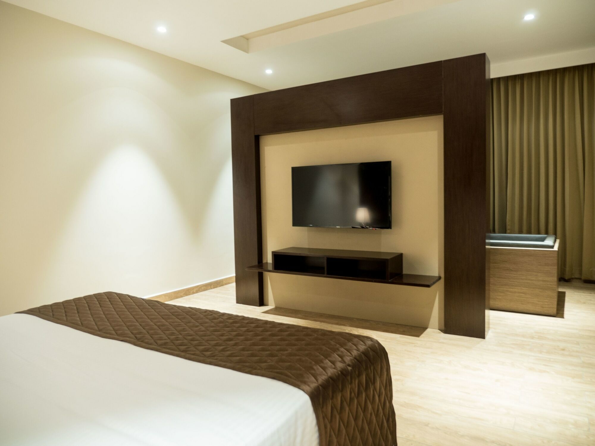 Hotel Grand Ashok Thanjavur Exterior foto